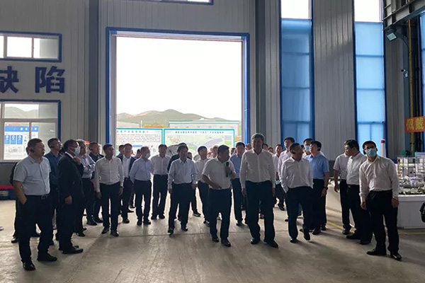 内蒙古自治区党委常委、通辽市委书记孟宪东携考察团到J9集团情形考察指导 内蒙古自治区党委常委、通辽市委书记孟宪东携考察团到J9集团情形考察指导